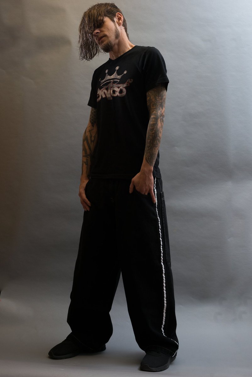JonnKelly's tweet photo. @JNCOapparel @PowersImages @LevelVIITweets #LevelVII #jnco #photoshoot https://t.co/5PzRQH7jC3