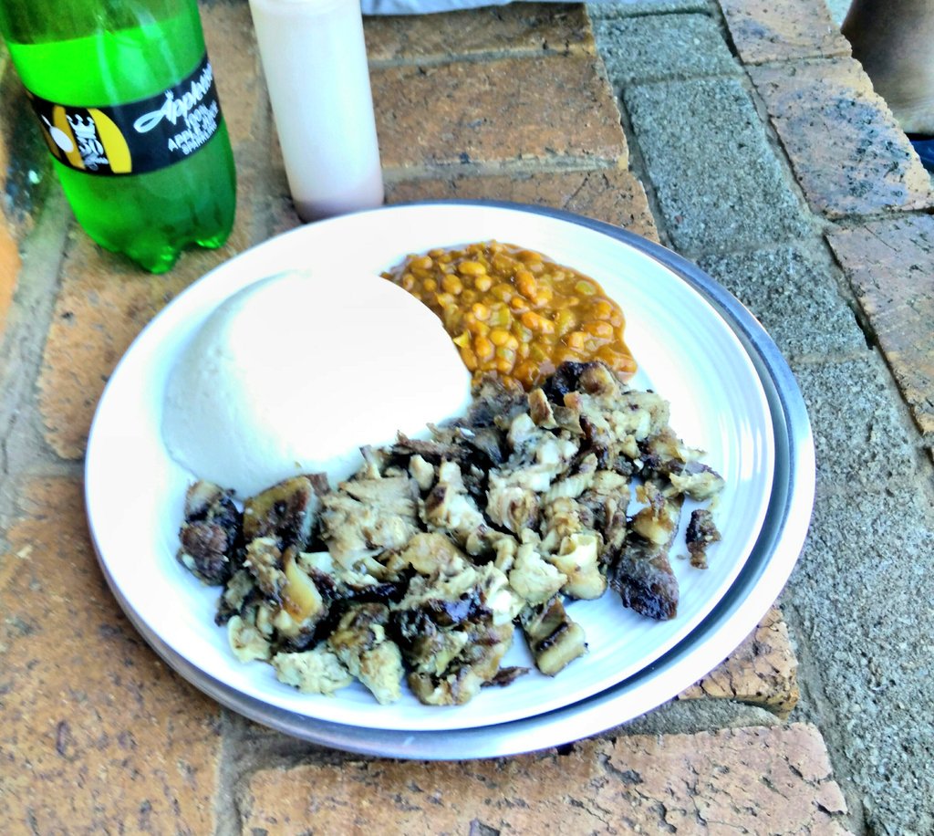 vukosi's tweet photo. Big shout out to @Yenzy_ and #KasKos for hospitality and the great #HalfSkop. Check it out when you are in Pheli #Atteridgeville https://t.co/9FmIpjhqgt