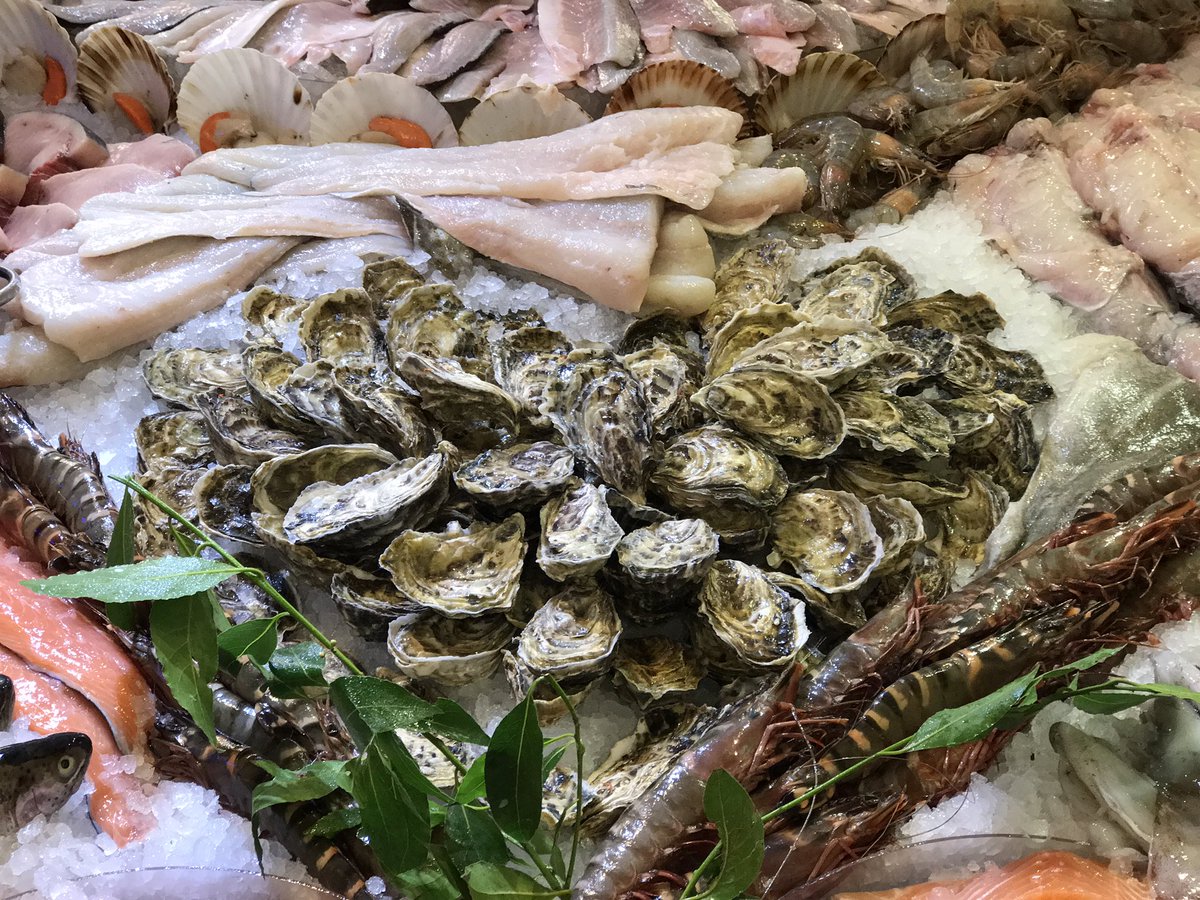 FishmongersFR's tweet photo. Happy Valentine's Day. We have your seafood needs covered for tonight's meal with deals on Scallops, Oysters and Salmon plus recipe cards. https://t.co/IwDJRo3QD4