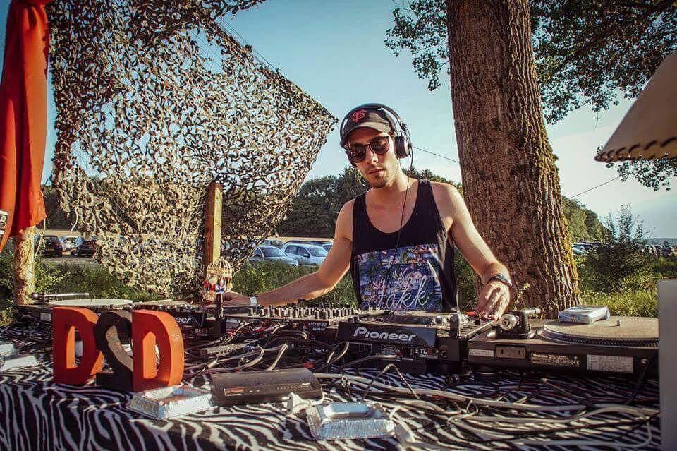 We chatted with Alberto Stocco <a href="/Sativa_Gen/">alberto_stocco</a>, our Music Management student, about DJ'ing &amp; Onis Sound Collective 👇👇

solentmusic.com/from-luxembour…