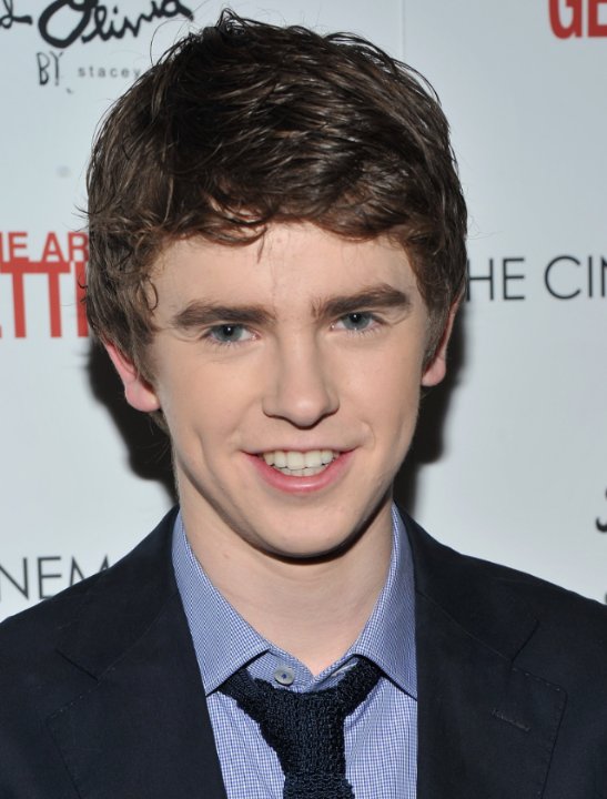 Happy Birthday Freddie Highmore 