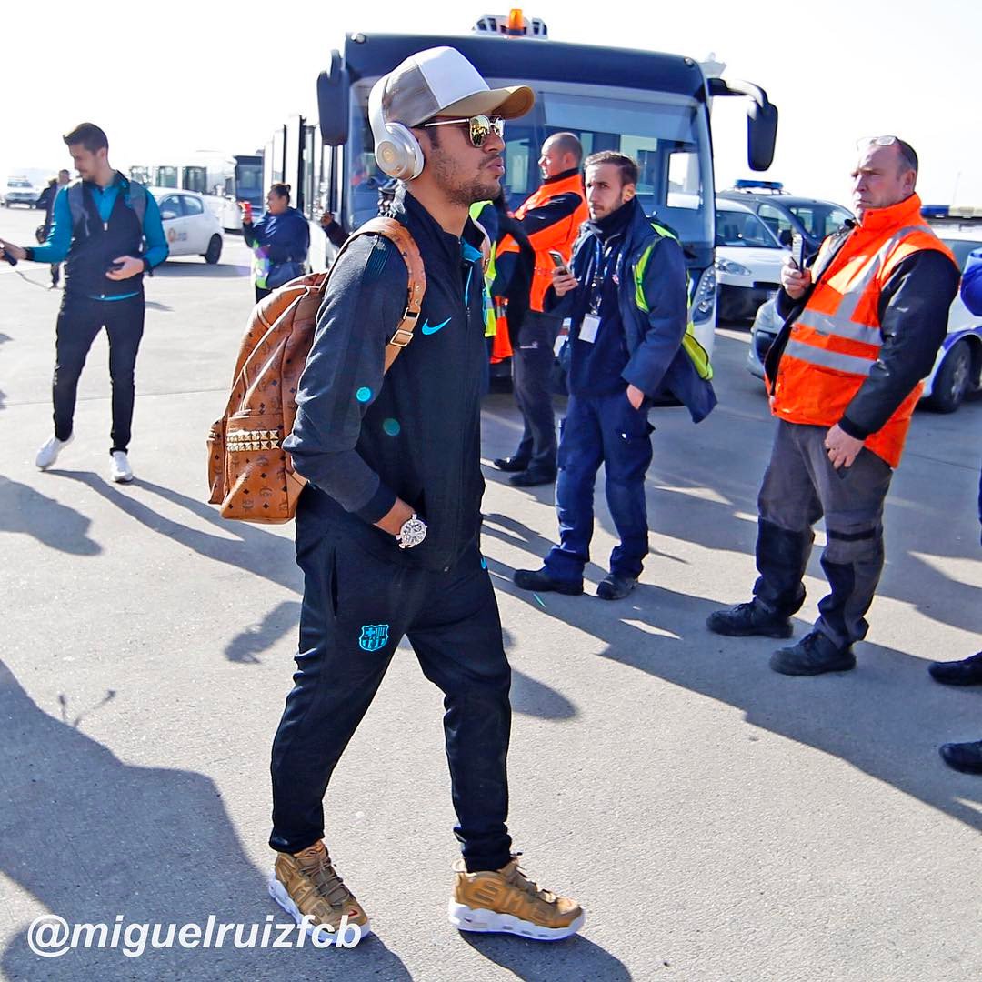 スニーカーウォーズ Sneakerwars 発売日未定 シュプリーム ナイキ エア モア アップテンポ ゴールド ホワイト T Co Sxyv22r3zr Sneakerwars スニーカー Supreme Nike