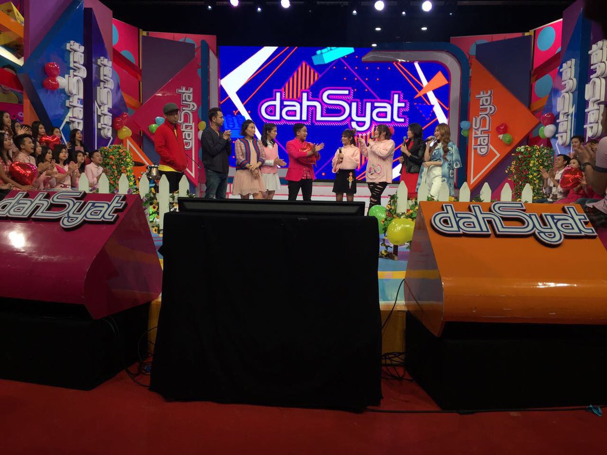 SonyMusicID's tweet image. #SonyBuzz Keseruan @JEPEofficial @ClarisaXFI &amp;amp; @angelajuly_ di @dahSyatMusik tadi pagi #BacktoX