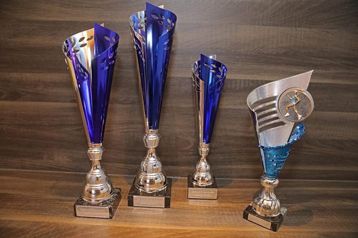 assenruns's tweet photo. Heb jij ze al gezien? Deze bekers kunnen de basisschoolkinderen winnen met de #scholencompetitie van #AssenRuns!
https://t.co/EVb69NWjHx https://t.co/4NaVo7aRmL