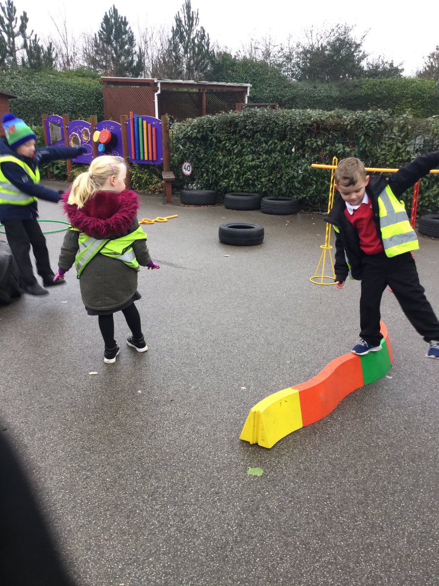 WMPrimaryF2's tweet photo. The children made their own obstacle course and added to it. #superbalancing https://t.co/HLDP5ZIVzZ