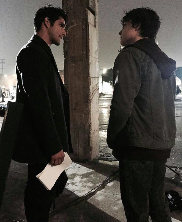 DylanOBrienSp's tweet photo. [Fotos📸] Se rumorea que estos serán los hijos de Stydia(la segunda foto) y el hijo de Scott.(Primera y última) Scott se ve mayor🤔 #teenwolf https://t.co/199QLkevTU