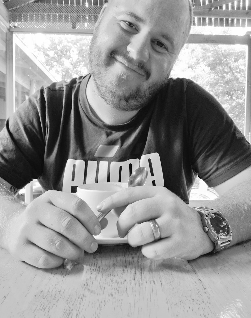 SimonecVosloo's tweet image. Happy heart day to the guy who stole mine #husband