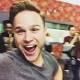 Olly Murs sings Happy Birthday to Robbie Williams with full backing band in sweet video - The Sun 