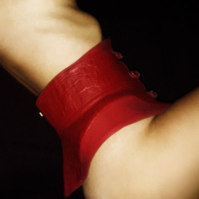 Who cares about #Valentines day when you got 365 days to celebrate #love ?!! 👄💜❤ #365daysoflove with #handsofoizo