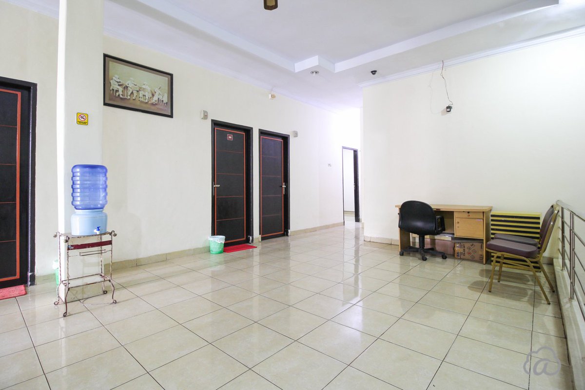 airyindonesia's tweet photo. Kamar #MURAH hari ini di #Mariso #Makassar hanya Rp156.750. Airy Eco Ratu Indah Mappanyukki 50D. Pesan: https://t.co/tG2yNVrZZB https://t.co/QSbkMBpwsa