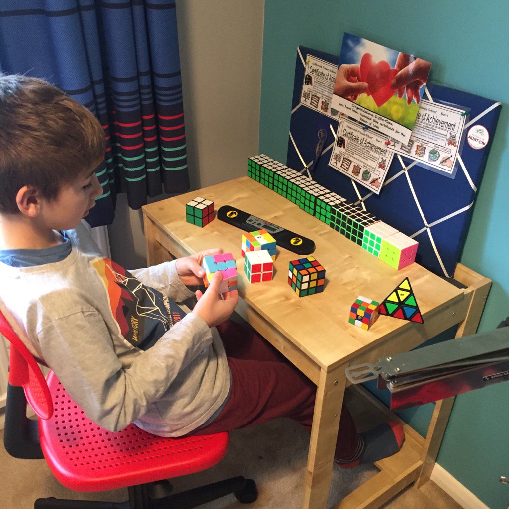 ClearGif's tweet photo. #halfterm #training for the London Open in July #learn2solve @thesilentcow https://t.co/DT0gGVEdZv