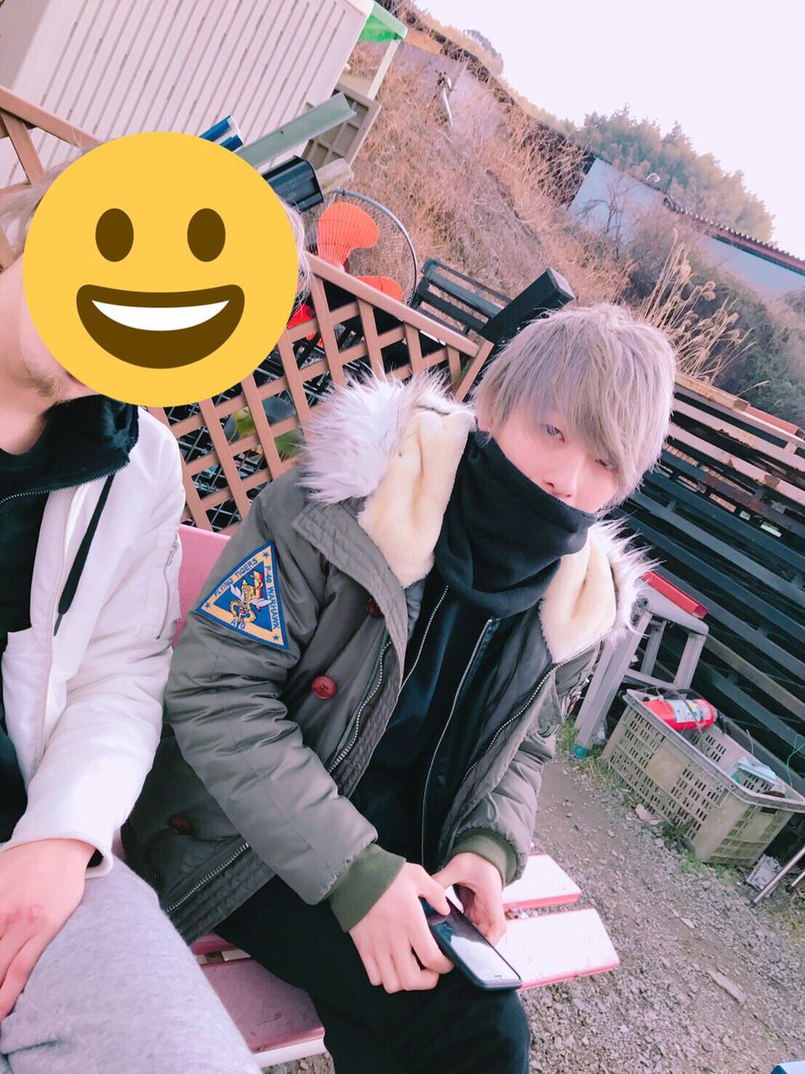 AdaUf4f's tweet image. 銀髪なったよ笑笑
またすぐ黒に戻すけど（笑）