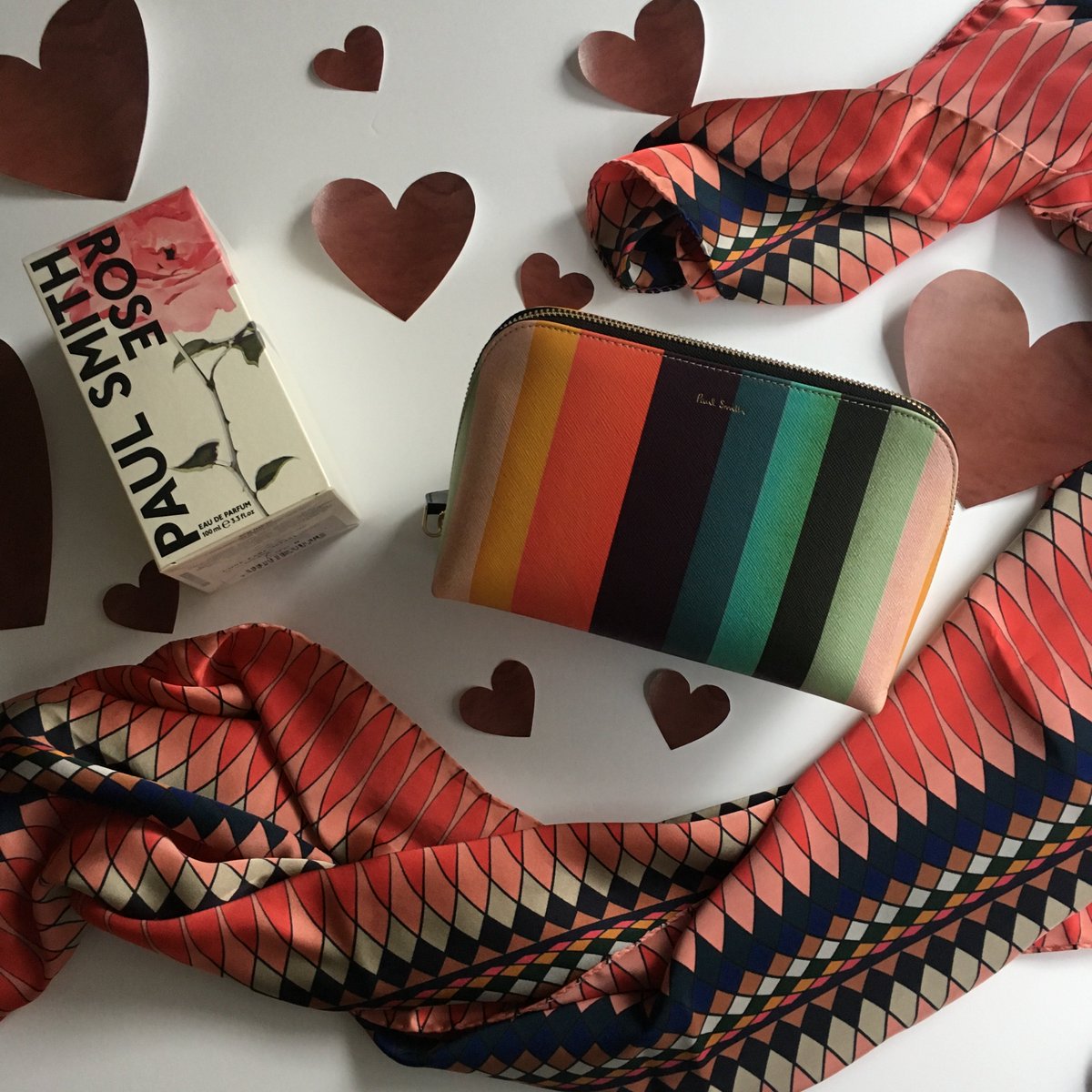 Mailboxlife's tweet photo. Forgot about #ValentinesDay this year? With these picks from our gift guide, they'll never know... #LoveMailbox https://t.co/gyUAbKo1bV https://t.co/fOWCbKYa0Q