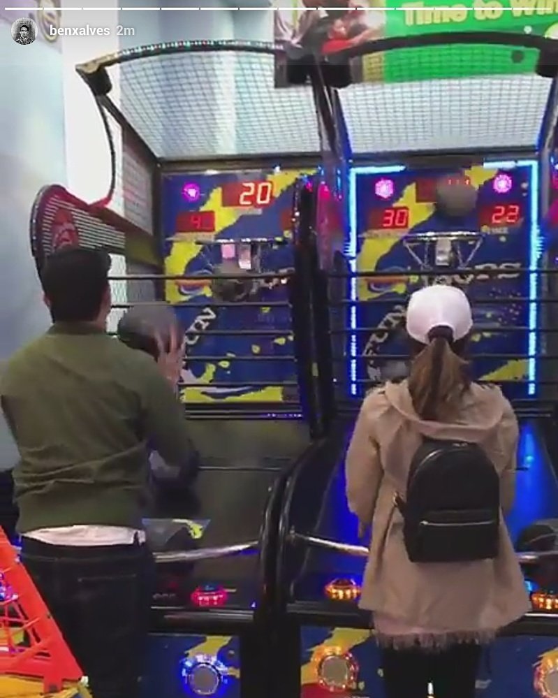 graceygraceme2's tweet photo. Cutessst couple goes to BENLIE haha @myjaps @benxalves #Arcadedate 😍😍 https://t.co/hKfbzJivJG