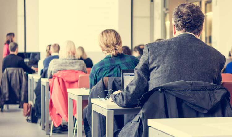 cerdi's tweet photo. Recrutement d'un maître de conférence par l'Ecole d'économie @UCAuvergne https://t.co/hw3YjZO0DC https://t.co/I6JXvEsabC