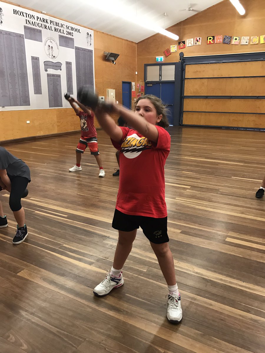 SamanthaLynne72's tweet photo. #hppsfitclub We learnt how to swing kettlebells - a whole body exercise that works the core, shoulders, quads, hamstrings, glutes &amp; back. https://t.co/Cd9tElY6T7