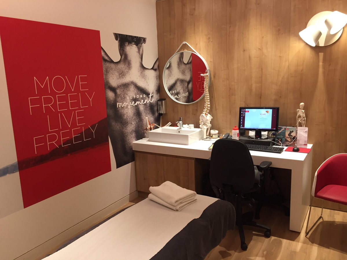 DaveMcGPhysio's tweet photo. Loving my new office! #beyondmovement #physio #reformerpilates #movefreelylivefreely https://t.co/WnF5VC5rNQ