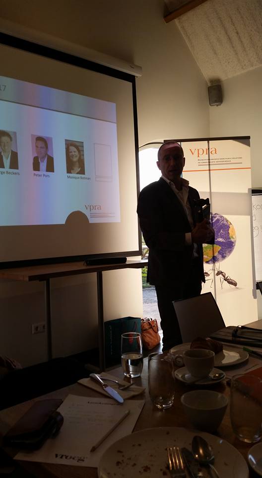 SergeBeckers's tweet photo. De voorzittershamer van de #VPRA wordt overgedragen. Wim Broekman, bedankt voor de afgelopen 2 jaar! Huib Bannier, welkom! https://t.co/sEIL1n3HIL