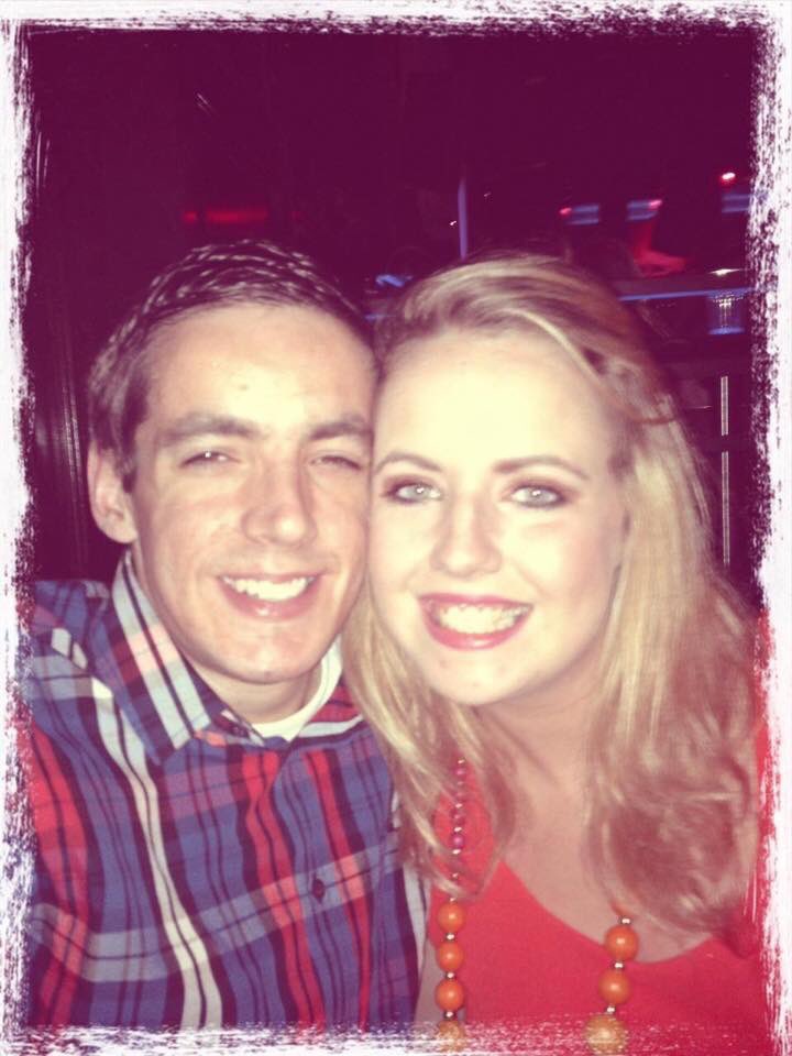 xoreillyx's tweet photo. Thinking of the main man today especially. We miss you oh so much β€ #cheeeeeeese #backbartoffs #doublevodkaandredbull #goodtimes π https://t.co/c1Z6JT5WcM