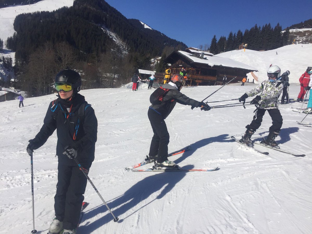 #SkiTrip2017 #practice #teamwork