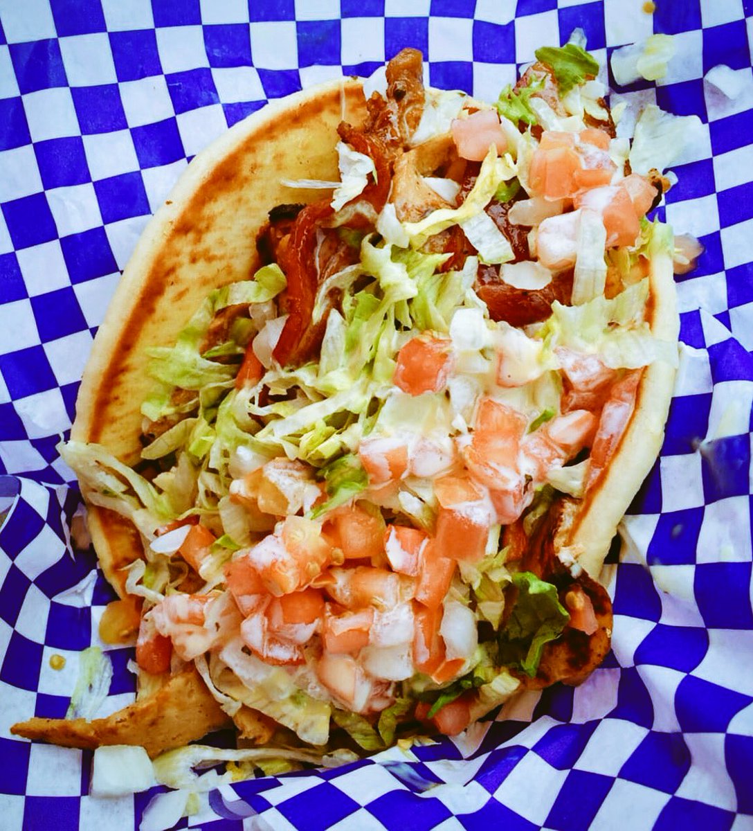 Happy #valentinesday 
Solo Date or Date Night Plans yet? Choose us and have a delicious Gyro with us today 💙 #itsgreektome