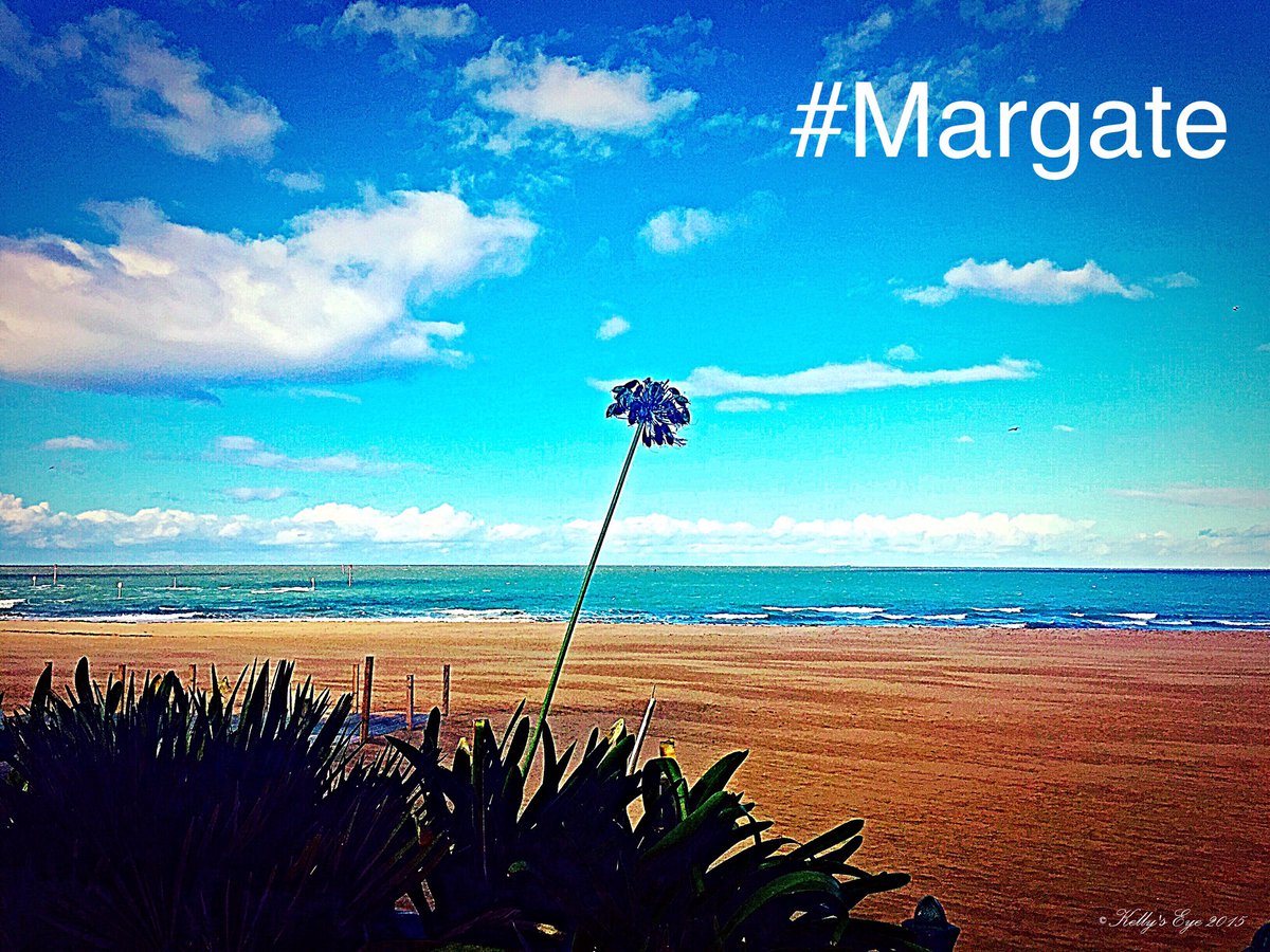 kellyseye3's tweet photo. #Margate #Beach #Seaside #Bluesky #Clouds #sand #sea #Photography #Thanet #England #UK #Coastline #Peace https://t.co/AN6XSRhutf