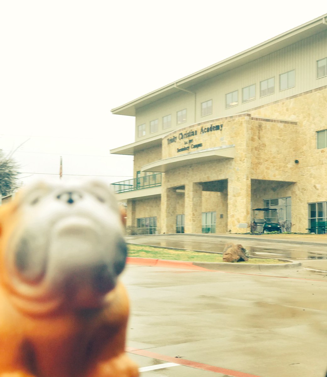 vjosaalidema's tweet photo. Meeting amazing future #TLUBulldogs @EaglesTCA today! #tlu #tluindfw #luckylouieadventures https://t.co/dFxNma8EOw