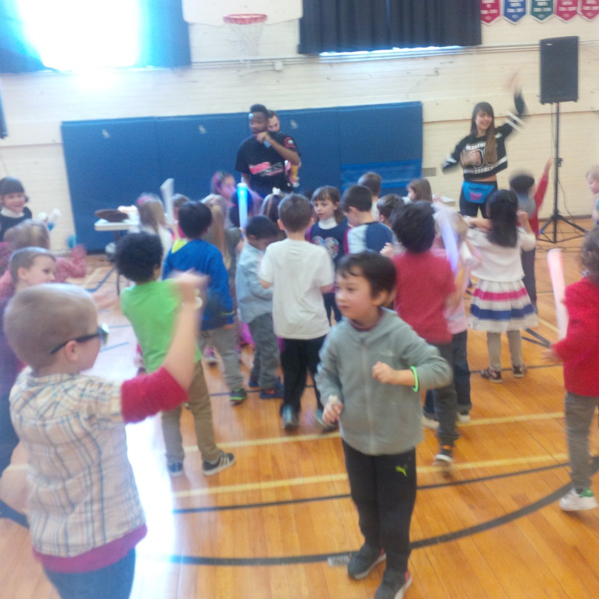 TDSB_ForestHill's tweet photo. #Valentines #dancathon #fhfun! Thanks SAC for a fun morning...can't wait for more this afternoon https://t.co/iVF1MNRCtl