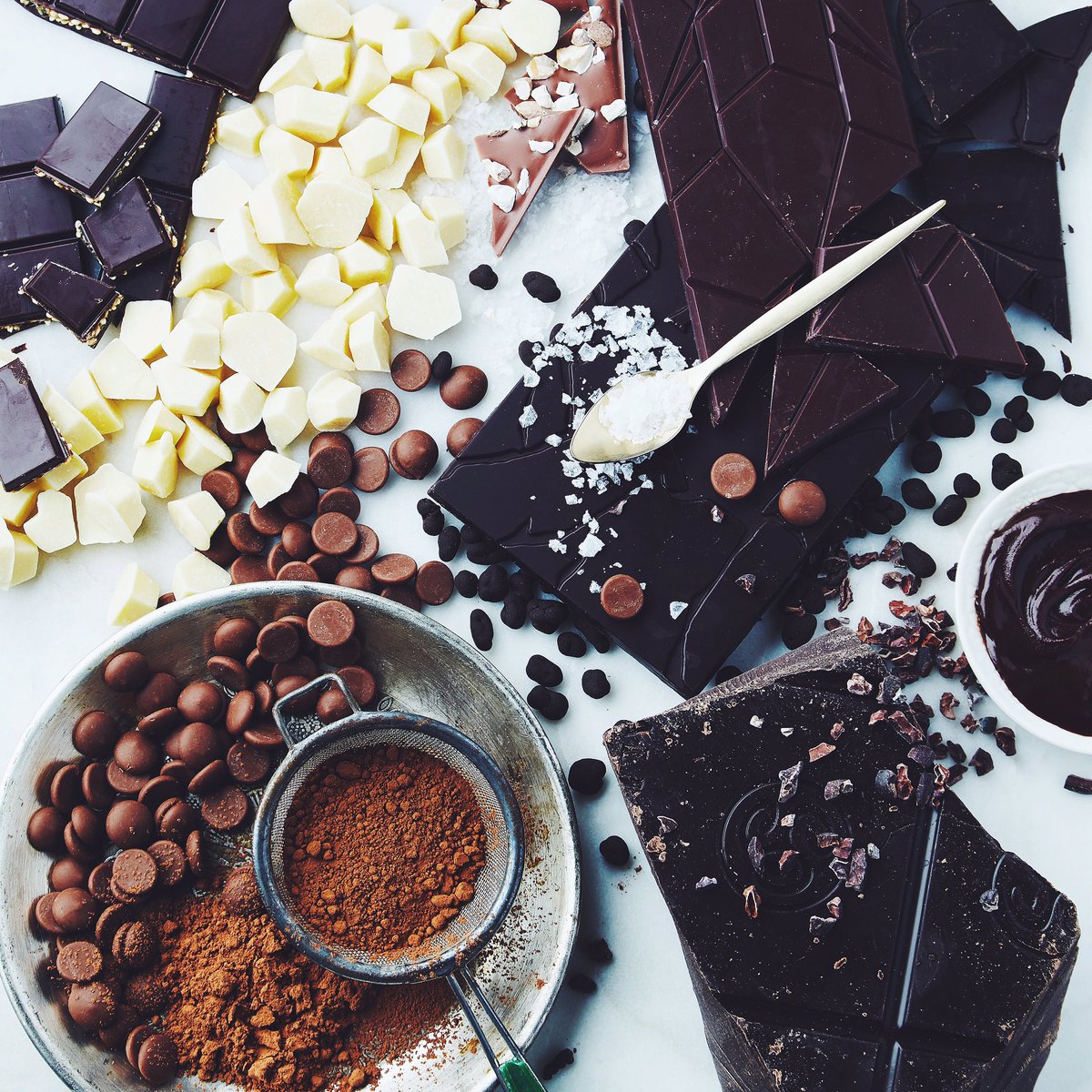 The key to my ❤  🍫🍫 

Shot for @sprig_creative 
Styled by <a href="/JennBartoli/">Jennifer Bartoli</a> 
#valentinesday #chocolate