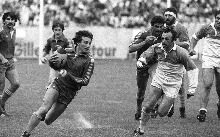France Rugby Nous Tenons A Souhaiter Un Joyeux Anniversaire A Philippe Sella Legende