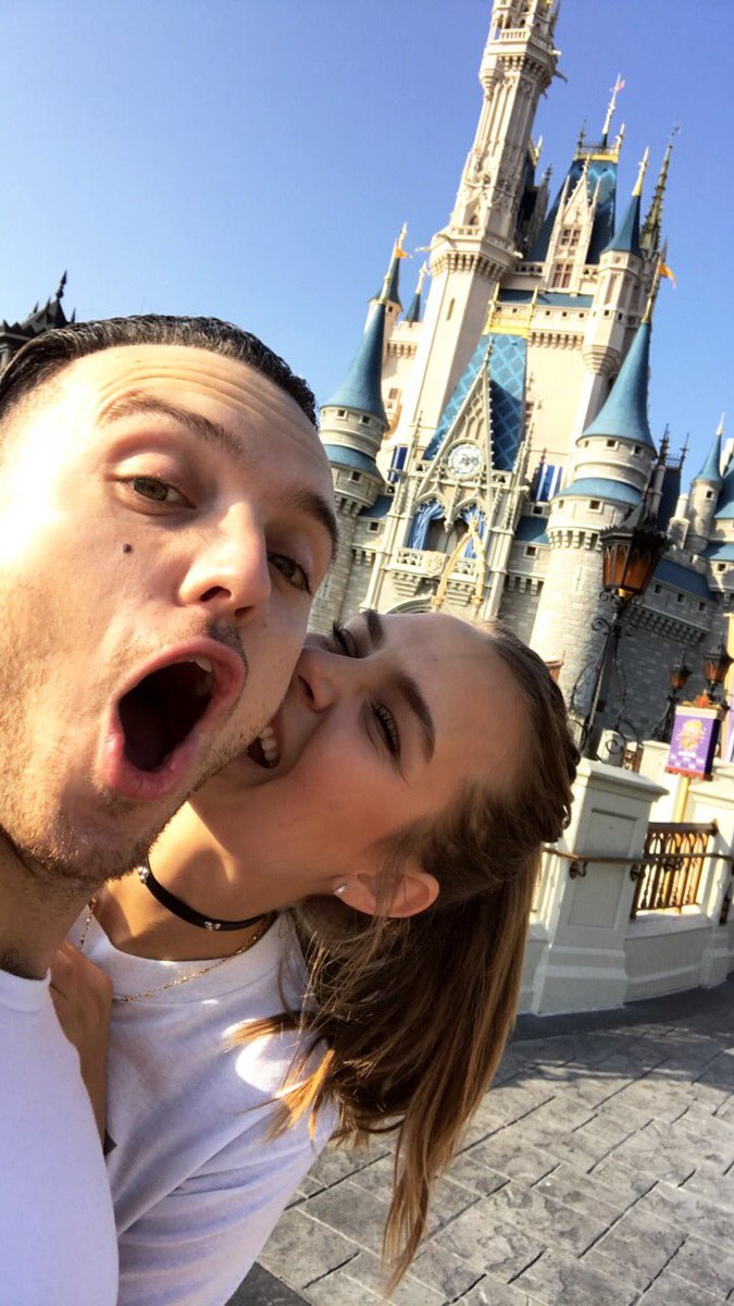 bohnes's tweet photo. my girl had a hard week so i kidnapped her and flew her to disney world. https://t.co/NOYq5rvtCO