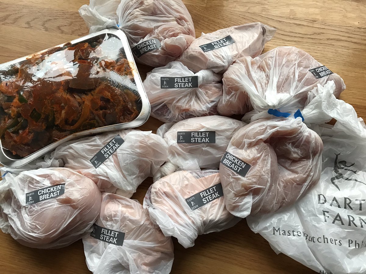 barryjohnfrost's tweet photo. @butchersatdarts @DavidLloydUK - regular trip to refill the nutritional requirements for the next week or so #quality #shoplocal #devonmeat https://t.co/fkbTXekFwx