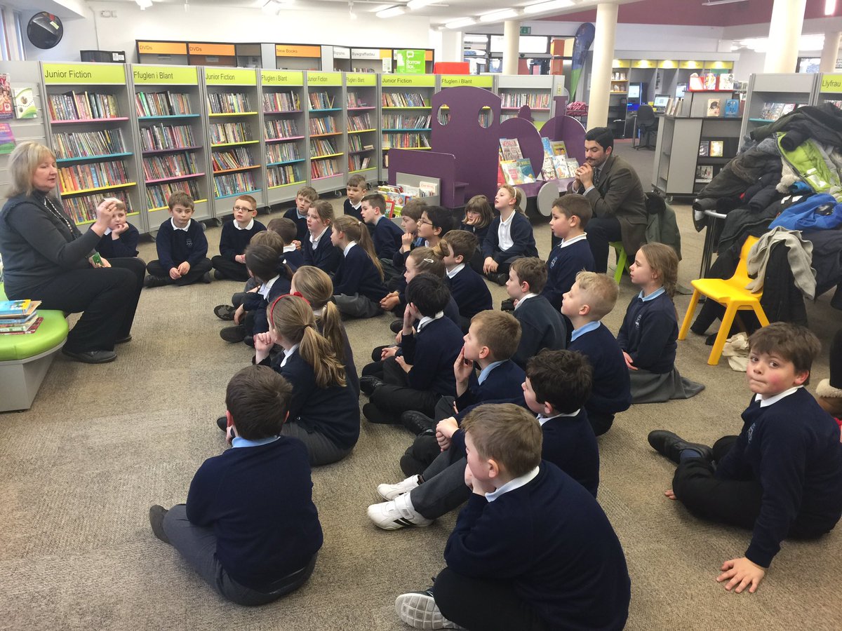 PembrokePrimary's tweet image. Thank you #chepstowlibrary for an informative visit. Our y4 pupils are looking forward to becoming members. @MonLibraries