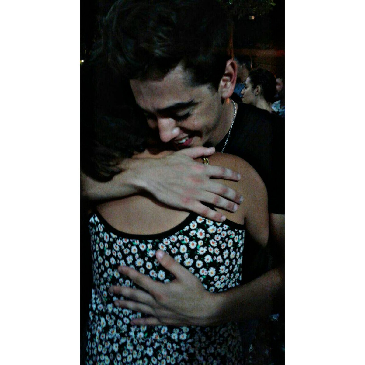 miWorldCelli's tweet photo. @sergiocelli te amo.desde el primer dia que te abrase no te quería soltar más .No te voi a soltar Nunca más Cellista hoy y siempre 😍😍😍😍😍😍😍 https://t.co/rJERxbdr9k