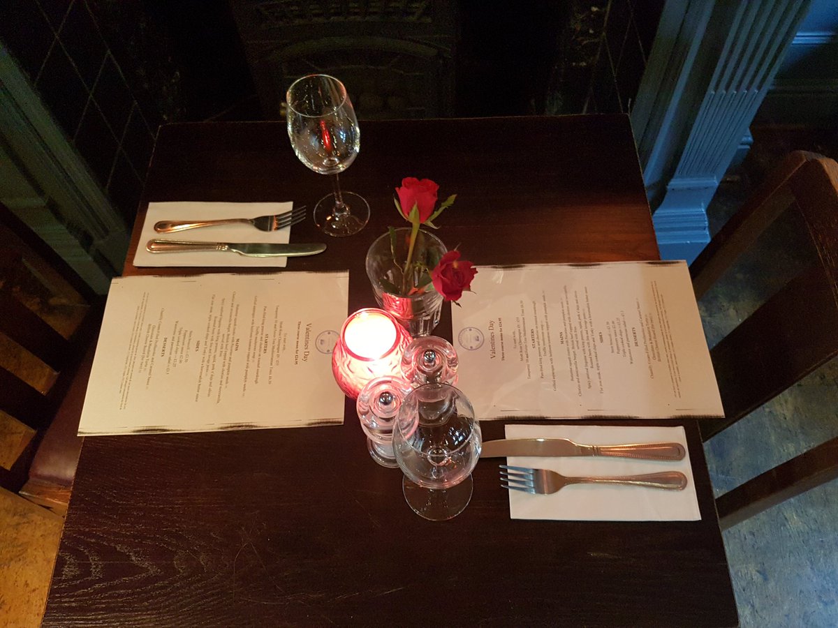 TrafChelsea's tweet image. It's never too late! Why not book for our 3 course valentines menu #valentines