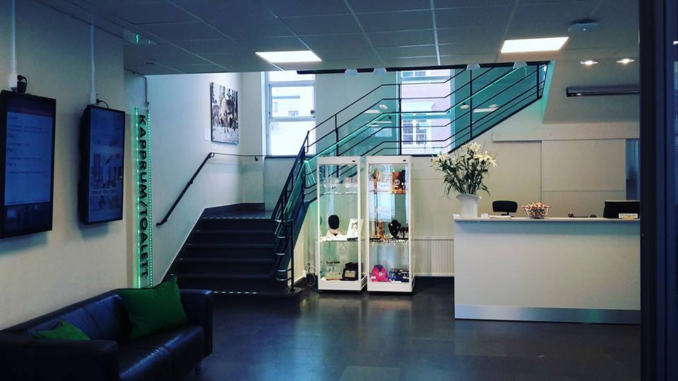 nbmuseum's tweet photo. Det har blivit fint i entrén. 😊 Nu har vi öppet som vanligt. 
Tis-fre 10 - 16
Lör-sön 11 - 16
#Norrbotten #museum #kultur #luleå https://t.co/qEzUAURrhc