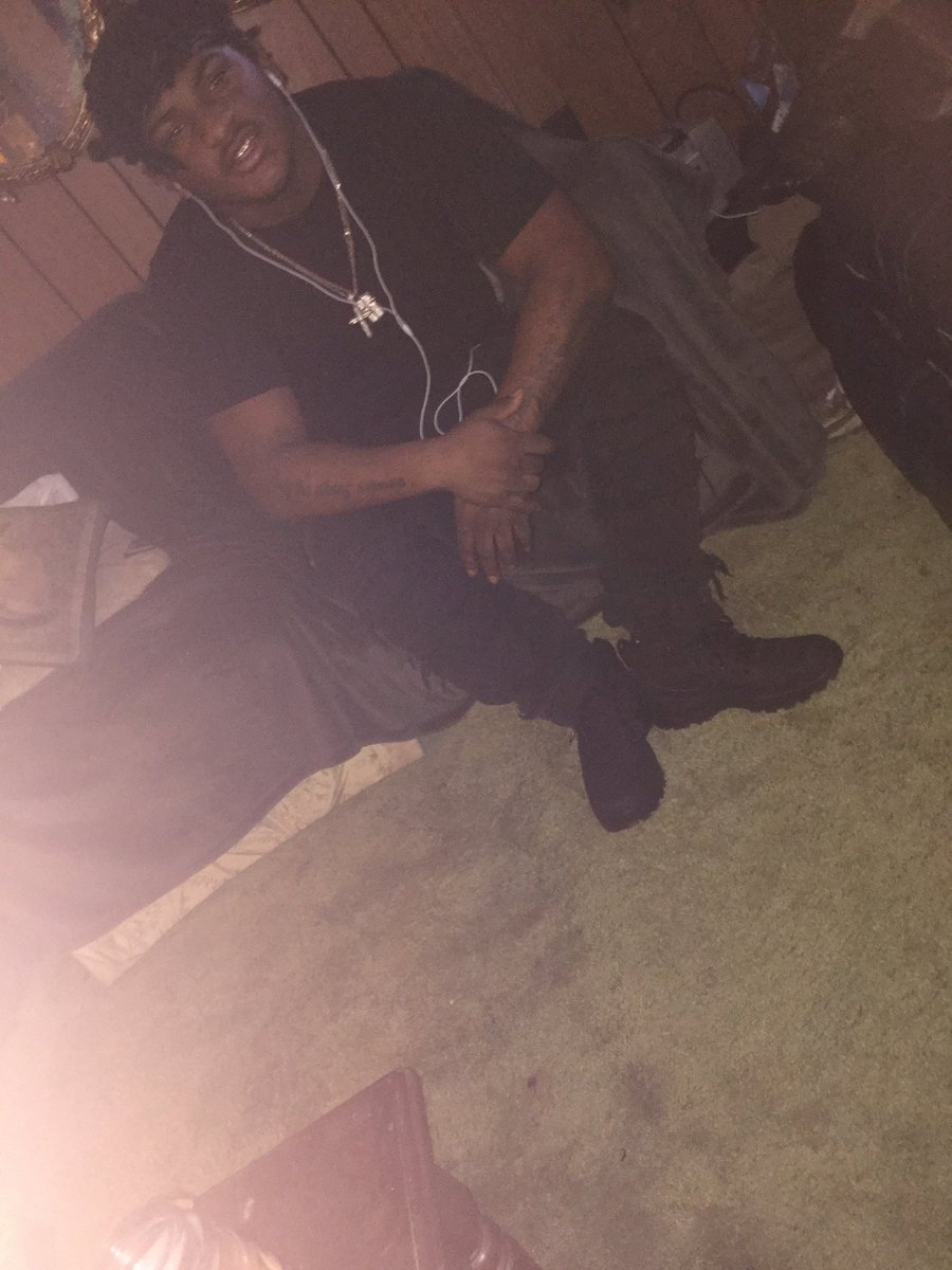 Smoke0s's tweet photo. Real me💯💂 https://t.co/txz2BMSkId
