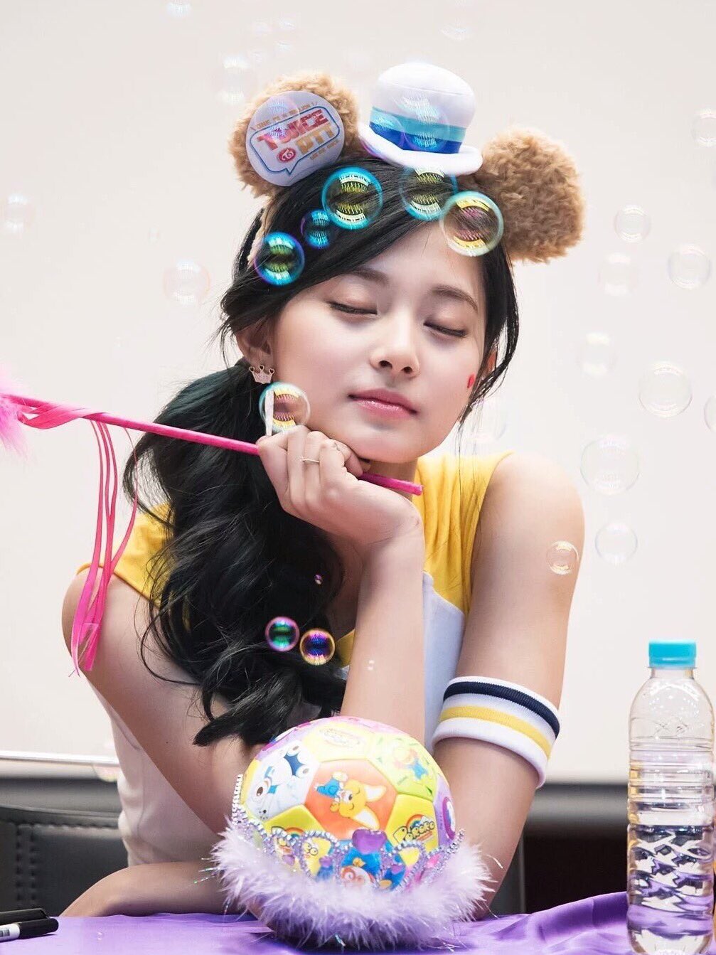 ツウィ🍭 (@xxtzuyuxx_twice) / X
