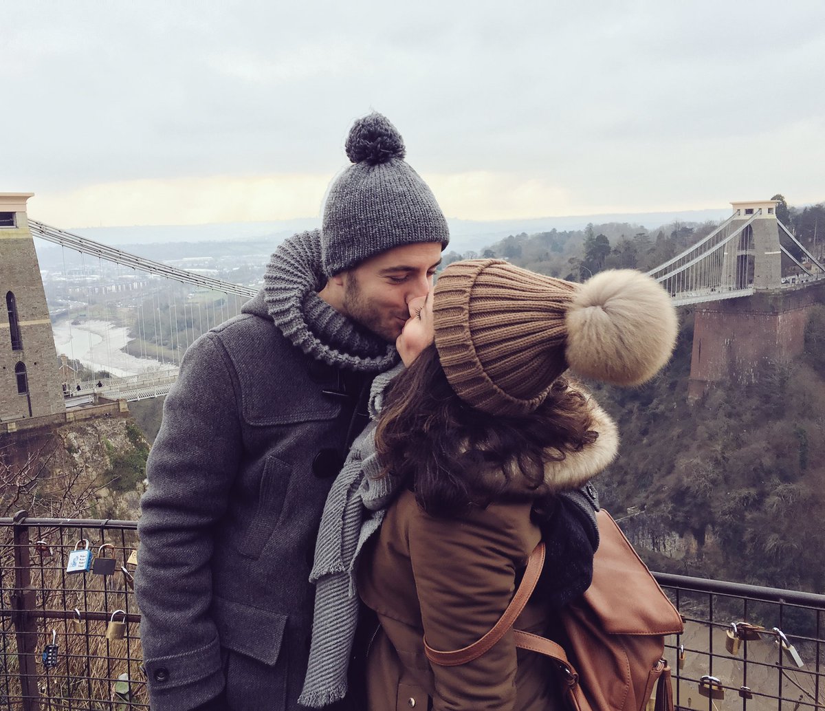 Celia__rivera's tweet photo. Feliz día! 😍 @manolodelgado10 https://t.co/iryrIhOrgX