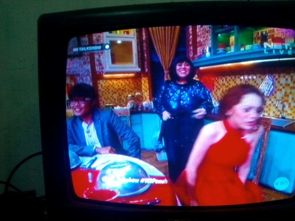 pemulahebat's tweet photo. Akhirnya yang di tunggu² datang juga. Om @newsuleprikitiw dkk di @Ini_Talkshow #ITSPenuhCinta @netmediatama https://t.co/ywJsFn02Vr