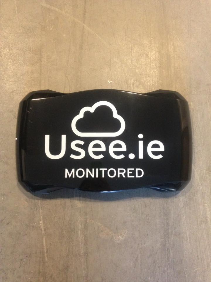 usee tweet media
