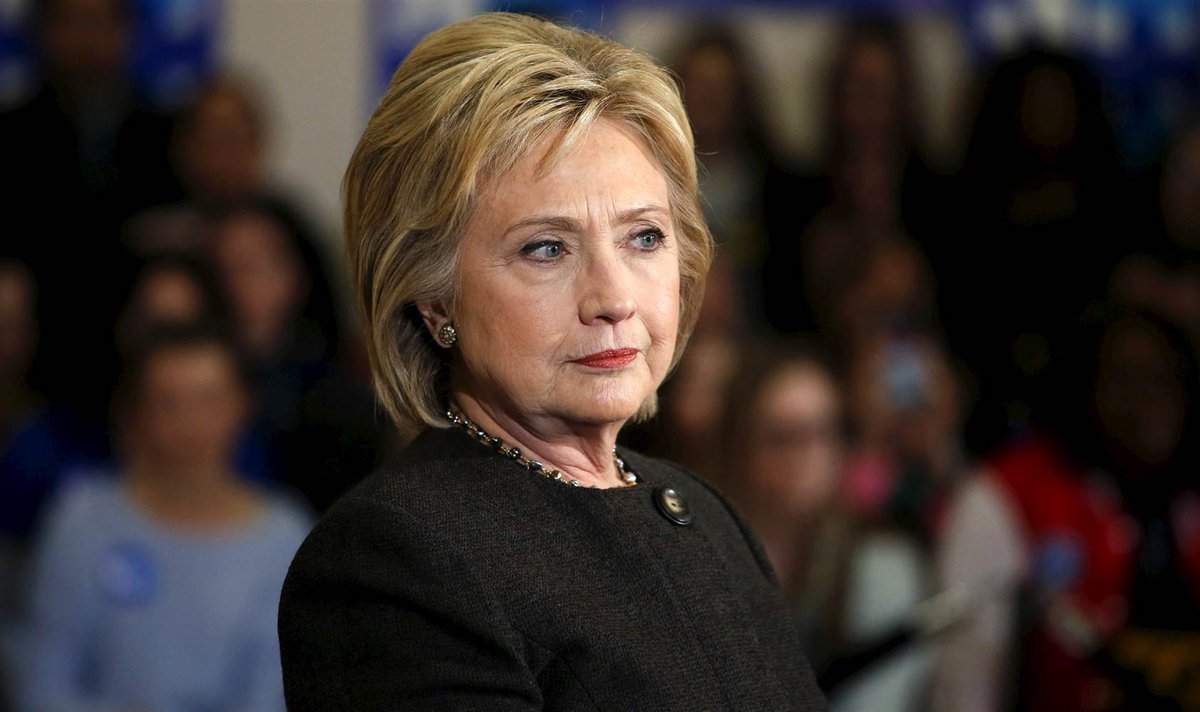 NBCNightlyNews's tweet photo. Hillary Clinton's wry response to the #FlynnResignation: https://t.co/5CZXyqXSCw https://t.co/G07a1FQcwa