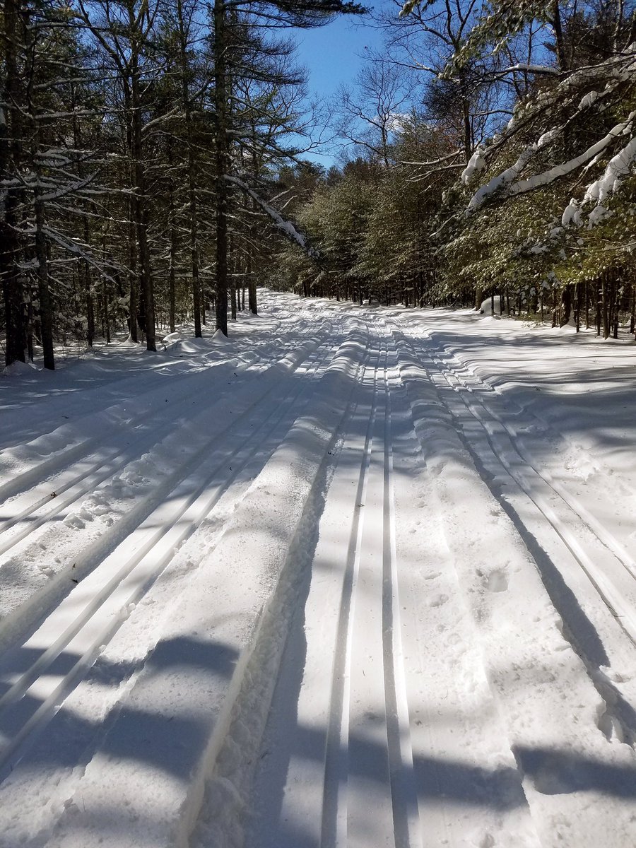 RhodeIslandDEM's tweet photo. After the last snowfall, the x-country trails @ Pulaski Park are in great shape - ready for you to get outside & #ExploreRI! #RIparks https://t.co/wjNq7zvv8D