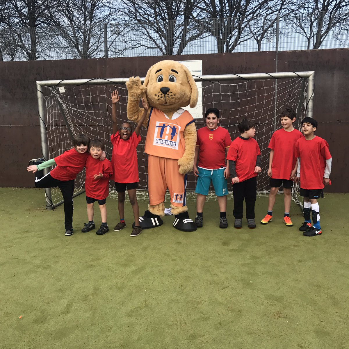 kimlongbon's tweet photo. #Spain ready for action on the #BramallLane pitch @AandHkickers #SEND football competition! https://t.co/MaSOSV2idM