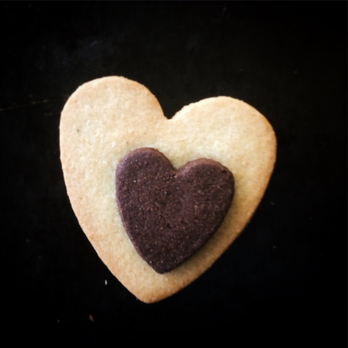 L'équipe de l'<a href="/AtelierdesLilas/">L'Atelier des Lilas</a> souhaite aux amoureux et à ceux et celles qui cherchent l'amour une très belle #SaintValentin #sansgluten.