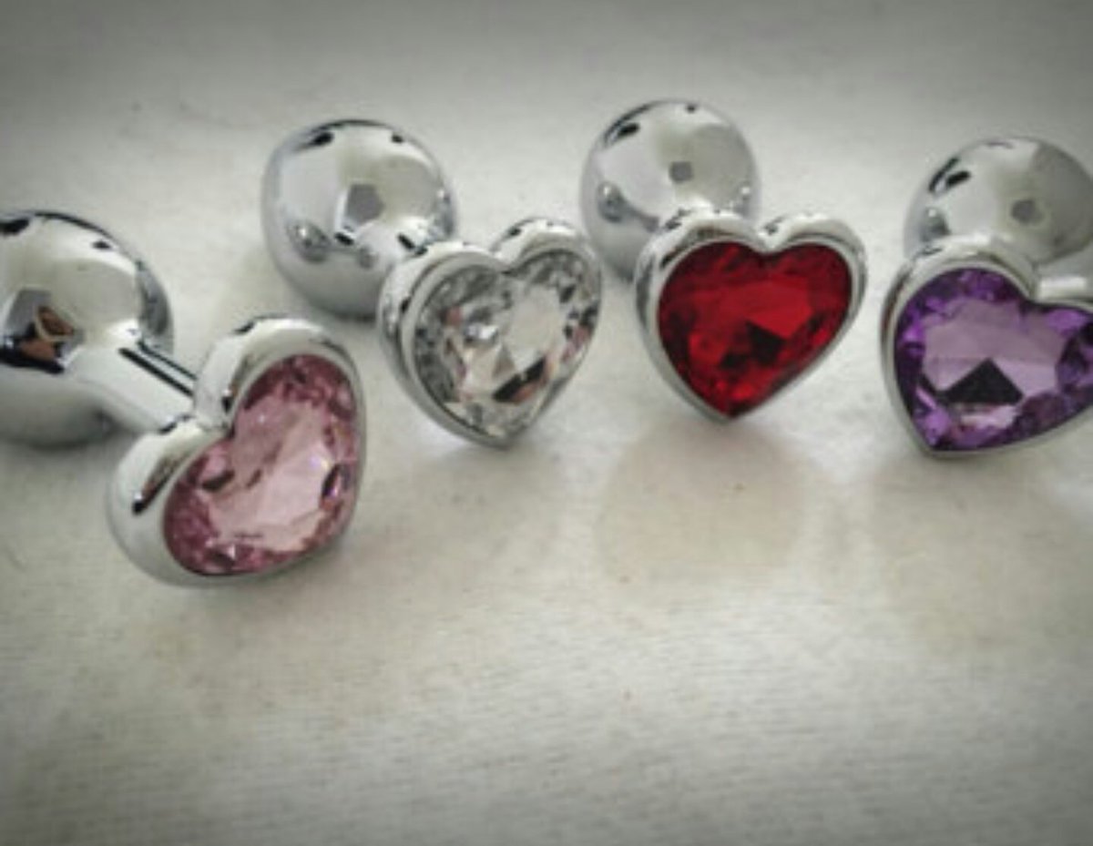LMCDark_Angel1's tweet photo. Cute gift ideas...
#BdsmValentines https://t.co/3eUVTwA4lO