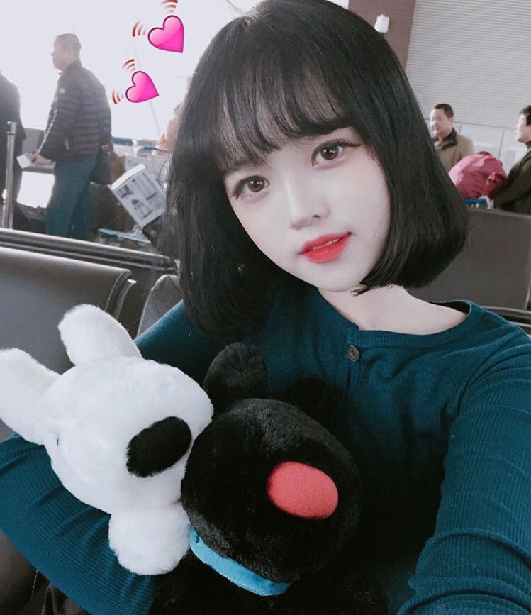GoldenB_twt's tweet photo. ✽Name: Kim Dae Hee
✽Stage Name: Angie
✽Birthday: 01/10/1992
✽Position: Main rapper, Leader
✽Nationality: Korean https://t.co/19D1Bdndap