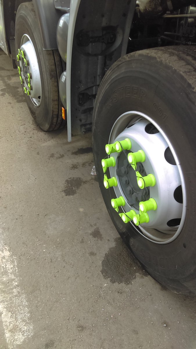LondonEnergyLtd's tweet photo. Did you know? All our vehicles are fitted with wheel nut indicators.  #SafetyFirst #WheelSentry #ATEUK https://t.co/xVPd5z4fdE