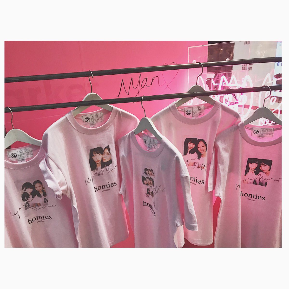 ♡ 全店舗おすすめ商品 ♡ “ homies ” 絆Tshirt ピンクボディは店舗 