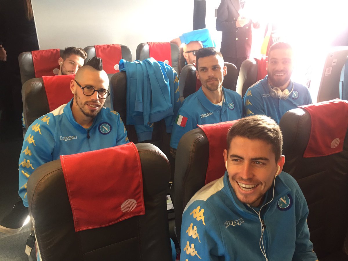 sscnapoliES's tweet photo. ¡En camino hacia Madrid! #RealMadridNapoli #UCL 😂 #ForzaNapoliSempre https://t.co/rvjPUIYCCJ